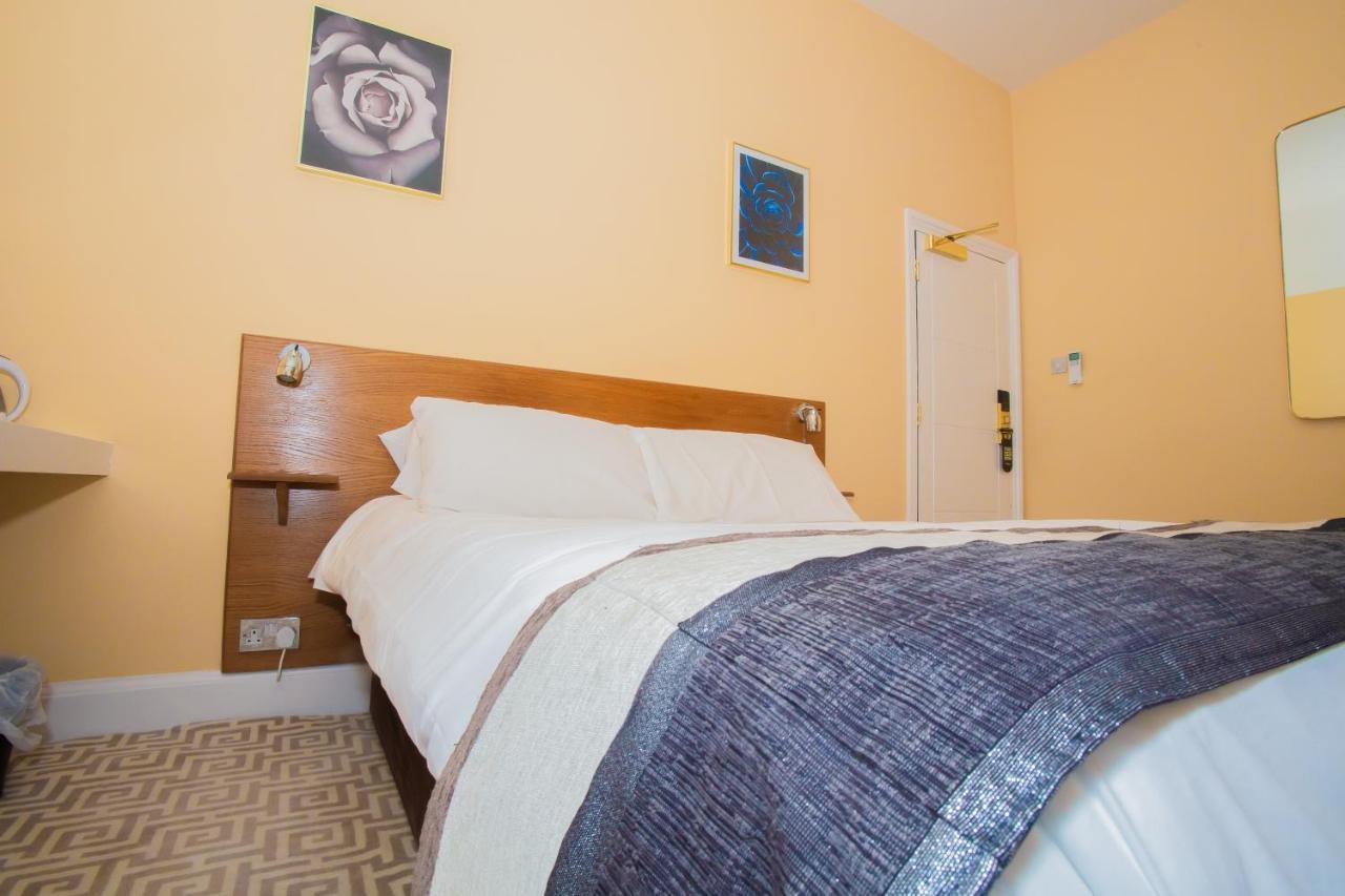 The Hadley Hotel New Barnet ภายนอก รูปภาพ