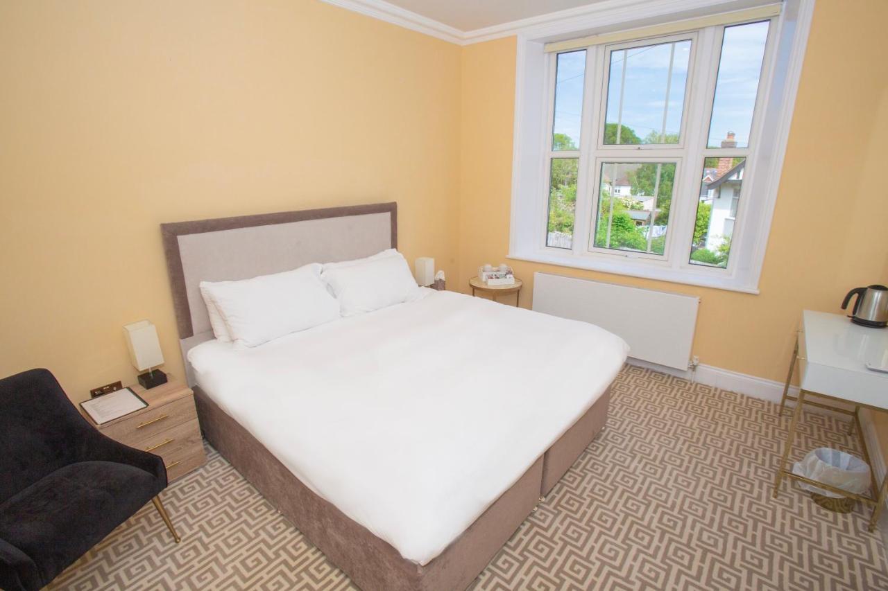 The Hadley Hotel New Barnet ภายนอก รูปภาพ