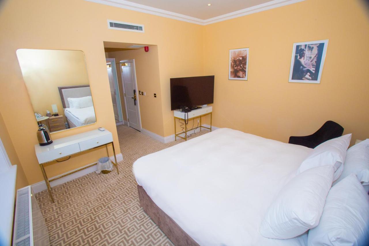The Hadley Hotel New Barnet ภายนอก รูปภาพ