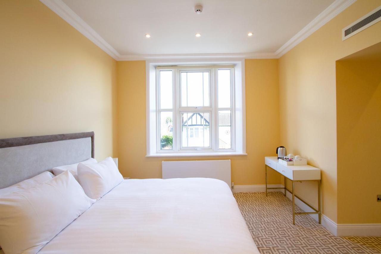 The Hadley Hotel New Barnet ภายนอก รูปภาพ