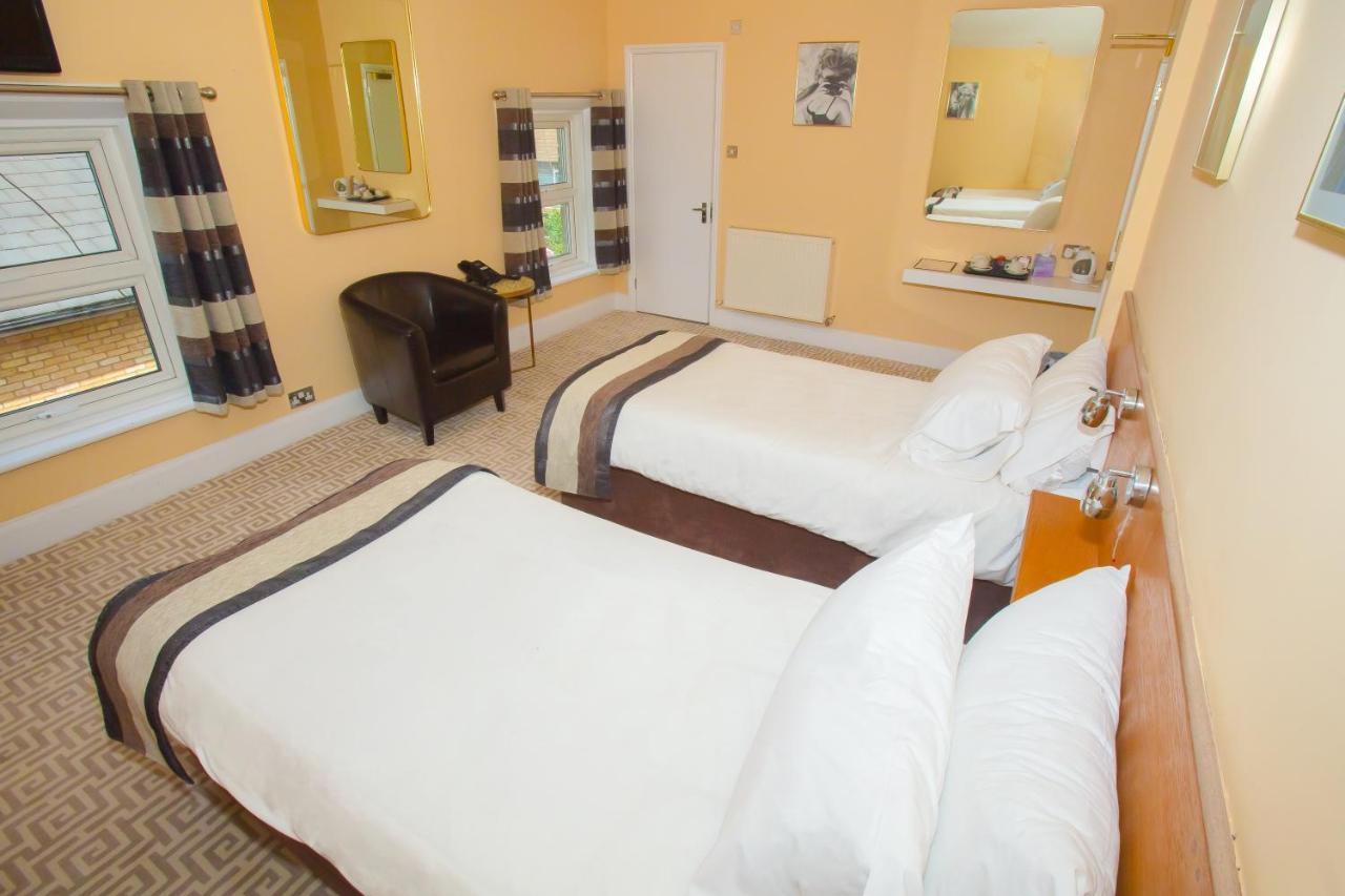 The Hadley Hotel New Barnet ภายนอก รูปภาพ