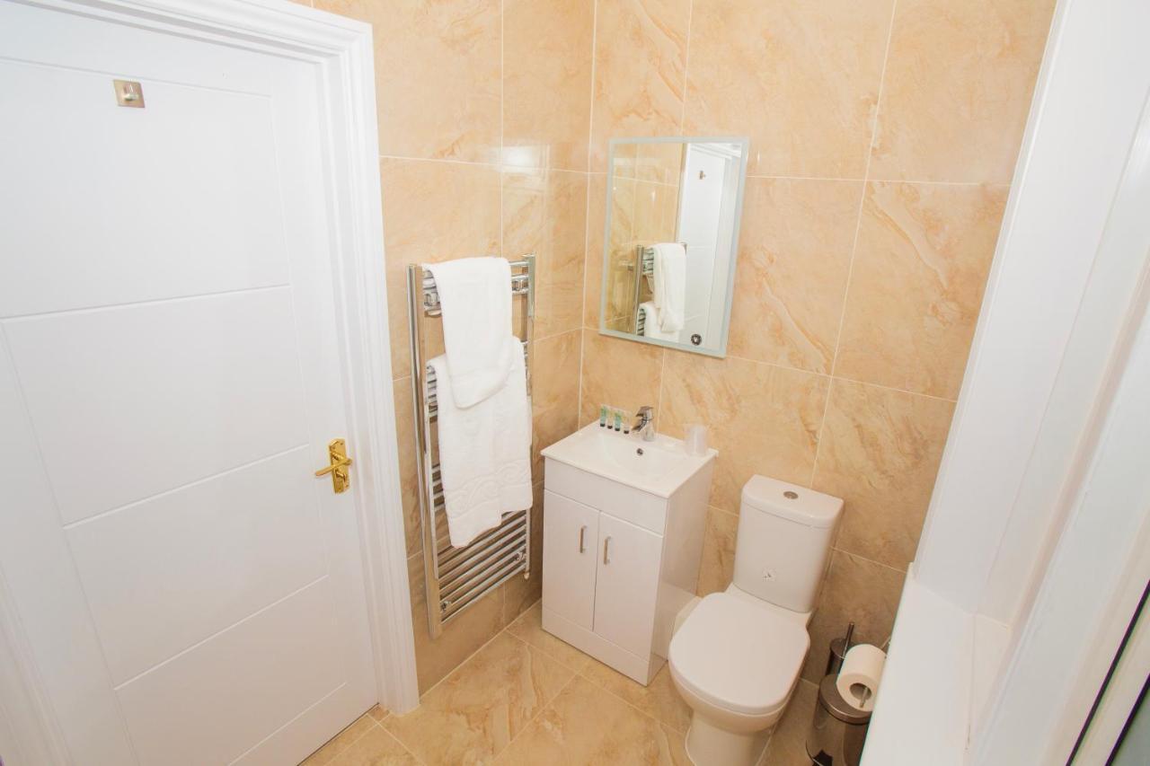 The Hadley Hotel New Barnet ภายนอก รูปภาพ